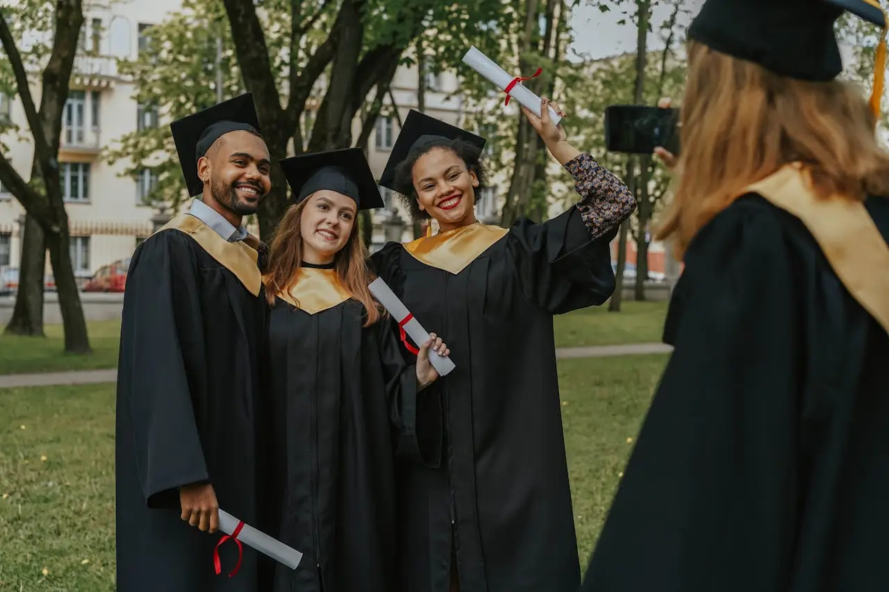 vice chancellor's international excellence scholarship taking pictures